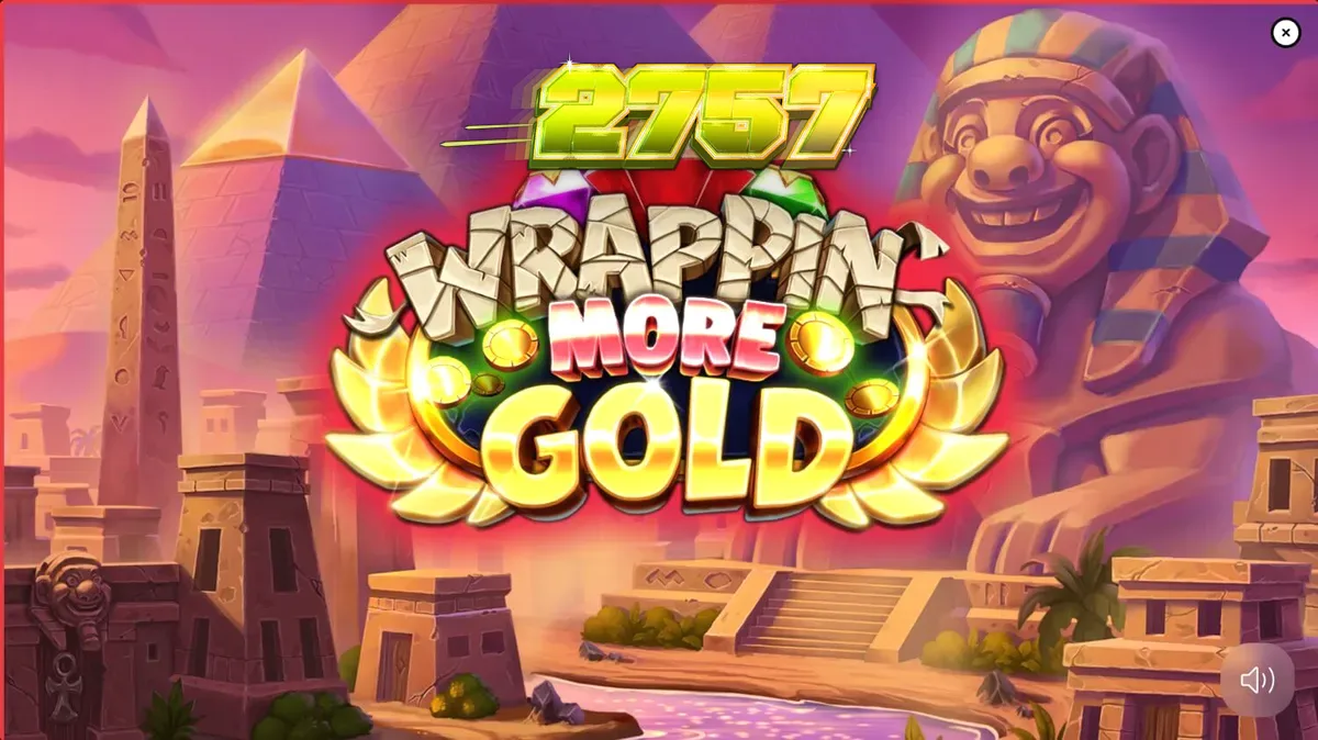 Tampilan visual slot Wrappin’ More Gold dengan mumi ramah dan latar belakang Mesir Kuno